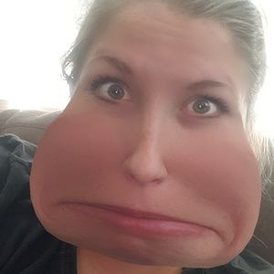 Meet your Posher, Carrie